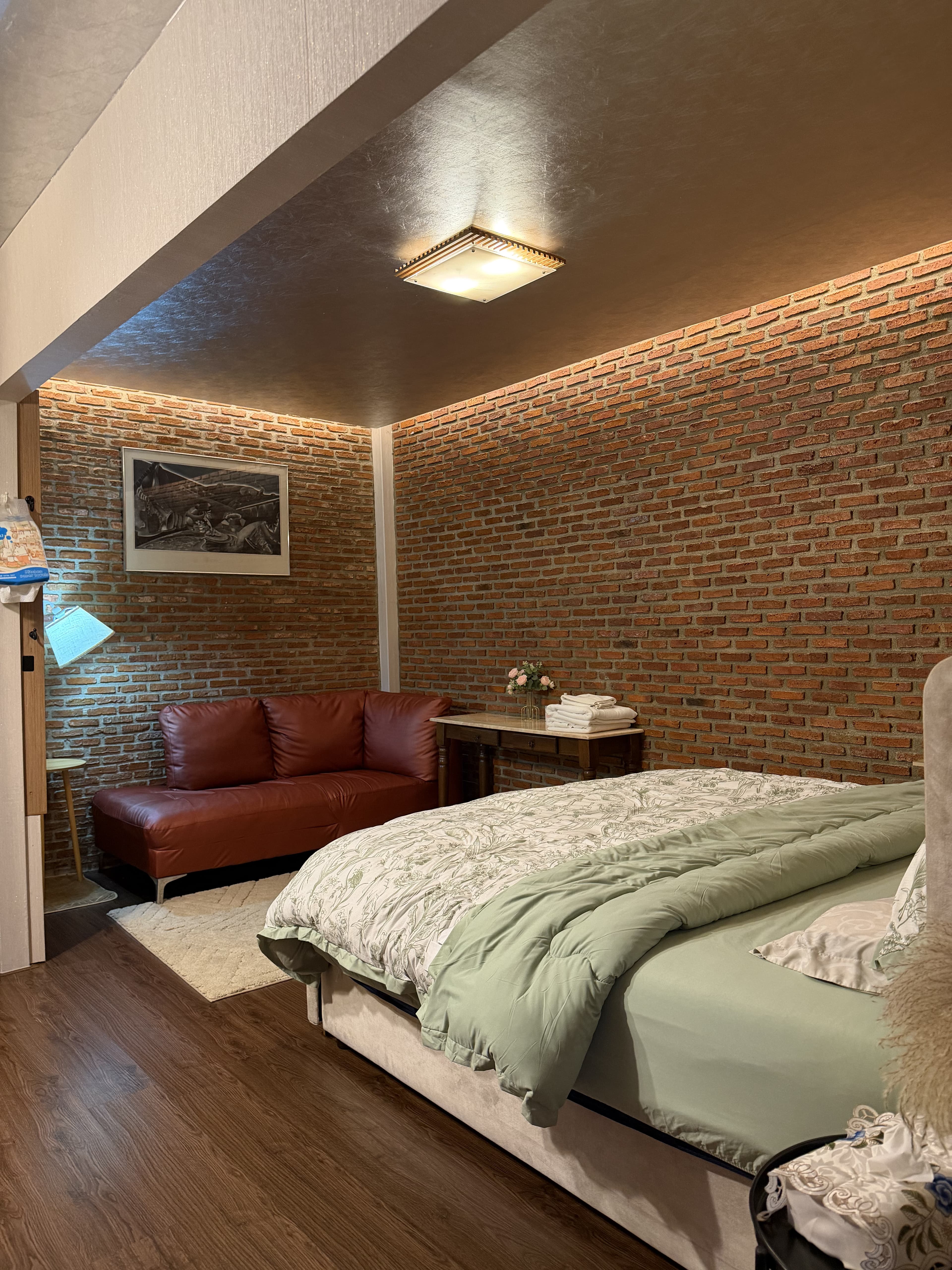 ห้อง Masterbedroom — Loft Suite